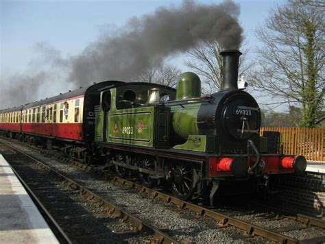 Br Lner J72 Class 0 6 0 T Steam Locomotive Train Steam Trains