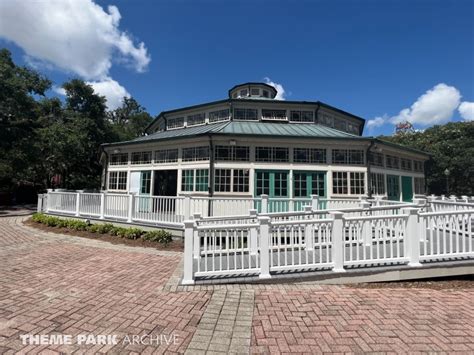 Carousel at Carousel Gardens Amusement Park | Theme Park Archive