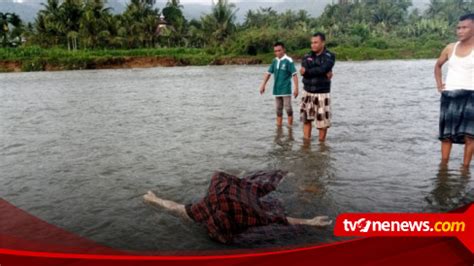 Hanyut Di Sungai Batang Gadis Santri Mustofawiyah Ditemukan Meninggal