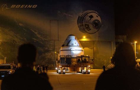 Llegada de astronautas a Florida para la primera misión tripulada de