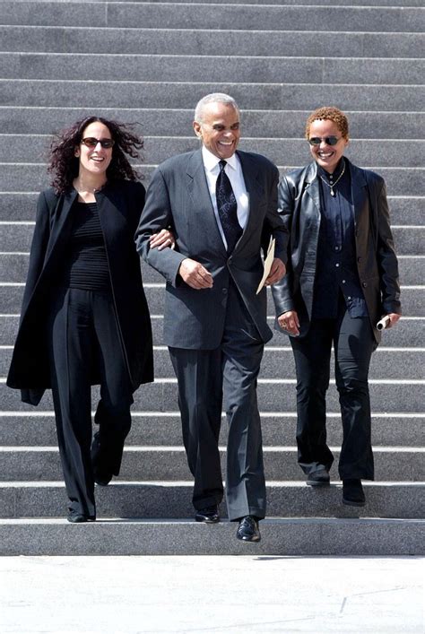 Harry Belafonte’s Family: See Photos Of The Singer & His Kids ...