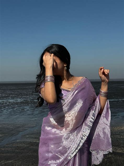 Pin by Millicent on El Amor de las Flores in 2025 | Indian photoshoot
