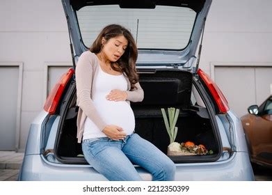 Abdominal Pains Pregnant Woman Stomach Pain Stock Photo 2212350399 | Shutterstock