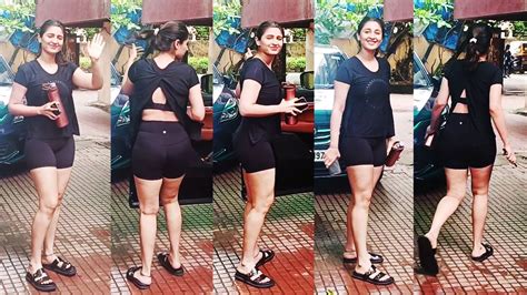 Uff So Kadak 🍑 Dhvani Bhanushali Flaunts Her Huge Stunning Figure In