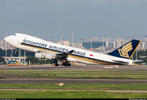 V Sfm Singapore Airlines Cargo Boeing F Photo By Jack Li Id