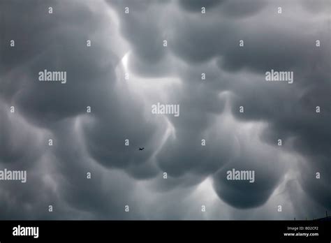 Asperatus Cloud Formation Over South London Uk Stock Photo Alamy