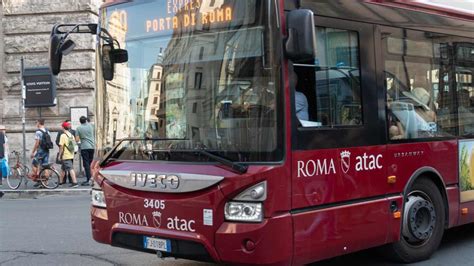 Roma Biglietto Atac A 2 Euro L Azienda Pronta A Ricorrere All Aumento