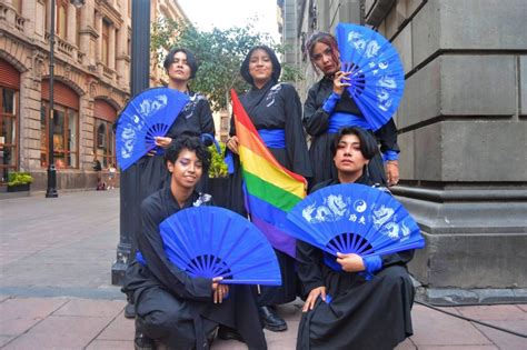 Pilares Baila Para Celebrar El Mes Del Orgullo Con La Copa Lgbt