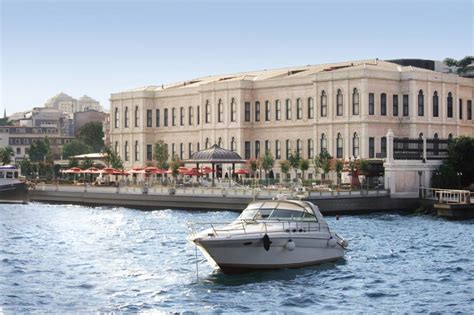 Four Seasons Hotel İstanbul at the Bosphorus Etstur