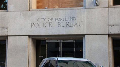 Commission recommends new city bureau for police oversight board