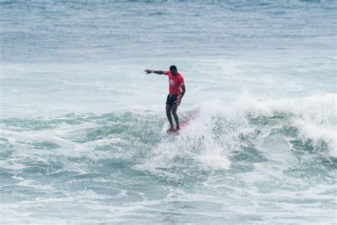 Boas Ondas No Dia Do Isa World Longboard Championship Surf