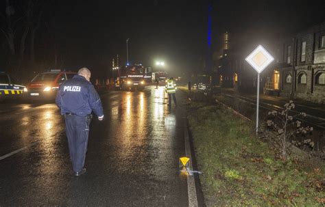 Verkehrsunfall In Rheinberg Ein Mann Wird Schwer Verletzt