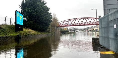 Flooding shuts schools and roads in Scotland | Morning Star