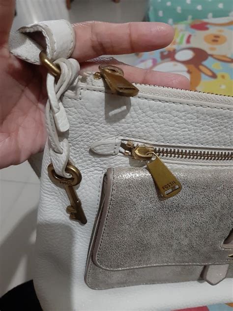 Fossil Kinley Large Crossbody Barang Mewah Tas And Dompet Di Carousell