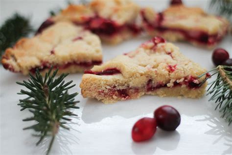 Cranberry Shortbread Bars Style Waltz