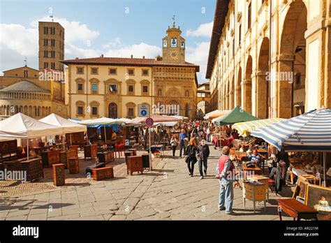 Arezzo Antiques Fair, Italy Stock Photo: 15912751 - Alamy