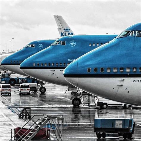 KLM B747 cockpits | Aviation airplane, Klm royal dutch airlines, Boeing ...