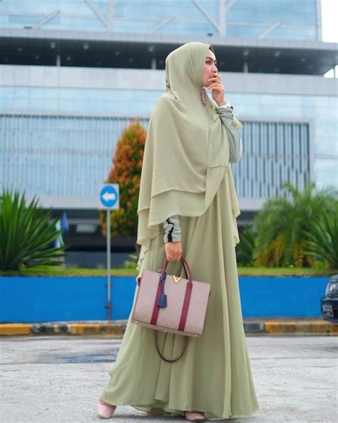 Pin On Muslimah Hijab Fashion~abaya Style~maxi Dress~long Dress~kebaya