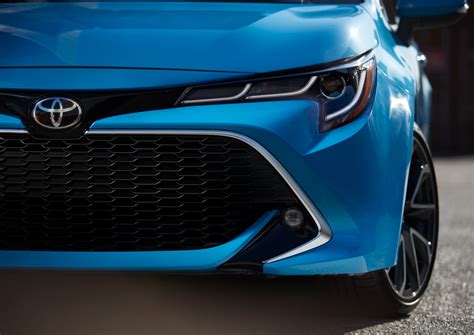 Toyota Corolla Hatchback Photos and Specs. Photo: Toyota Corolla ...