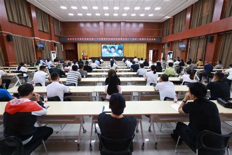 自治区学习宣传贯彻党的二十大精神百姓巡回宣讲团走进阿图什市民族报告会全市