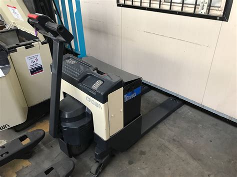 Crown Pallet Mover Gpw Ton Electric Forklift Finder Service