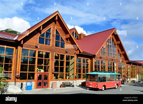 Princess denali lodge hi-res stock photography and images - Alamy