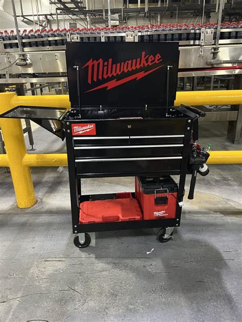 Milwaukee does not make a tool cart to fit my needs so I had to do what ...