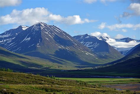 Dalvik, Iceland | EpicQuest > Life to the Fullest | Adventure Travel