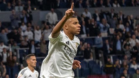 Real Madrid's Kylian Mbappe Scores Screamer vs. Celta Vigo