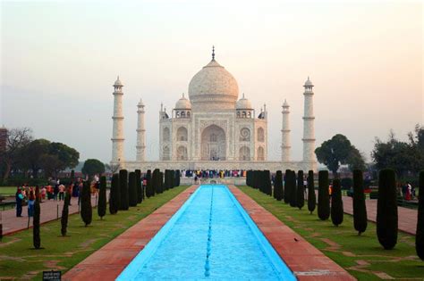 View of the Taj Mahal at Sunrise Editorial Stock Photo - Image of ...