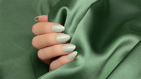 Seafoam Green Is The Nail Color Trend You Need To Try Before Summer Ends