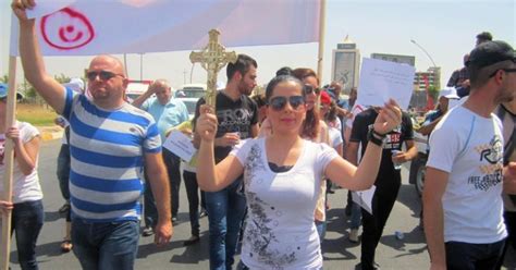 Iraqi Christians Brave Heat To Demand Un Help Abouna