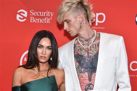 Megan Fox Ve Machine Gun Kelly Nin Masada Seks Iması Tepki çekti Independent Türkçe