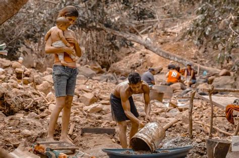 La Minería Ilegal En Venezuela Está Intensificando La Violencia El