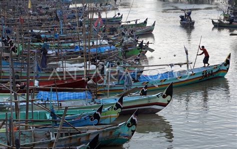 CUACA BURUK HASIL LAUT MENURUN ANTARA Foto