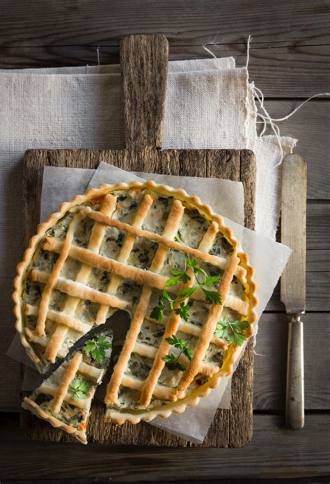 Torta Salata Con Le Verdure Recuperate Dalla Preparazione Dei Brodi