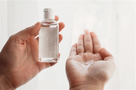 Lebih Hemat Dengan Membuat Hand Sanitizer Sendiri