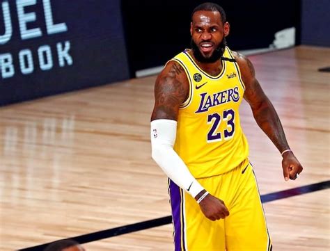 Lakers News Lebron James Ties Ap Male Athlete Of The Year Record