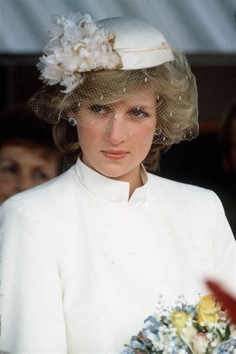 Princess Diana S Best Hats 41 Diana Princess Of Wales Hat Photos Lady Diana Princess Diana