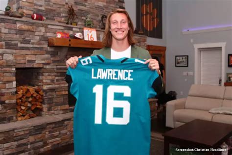 Jaguars Trevor Lawrence Praises Tim Tebow As The Kind Of Teammate You