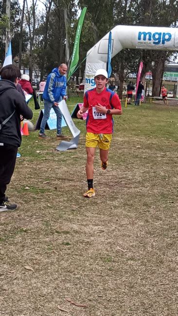 Wenceslao Martínez ganó la carrera de los 3 000 metros en el