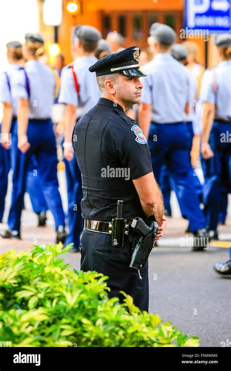 Police officer america male hi-res stock photography and images - Alamy