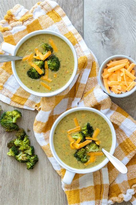 Easy Vegan Broccoli Cheddar Soup Veggies Don T Bite