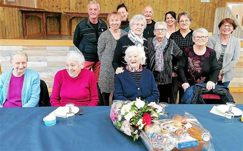 À Saint Laurent la doyenne Marie Le Sec a fêté ses 100 ans Le Télégramme