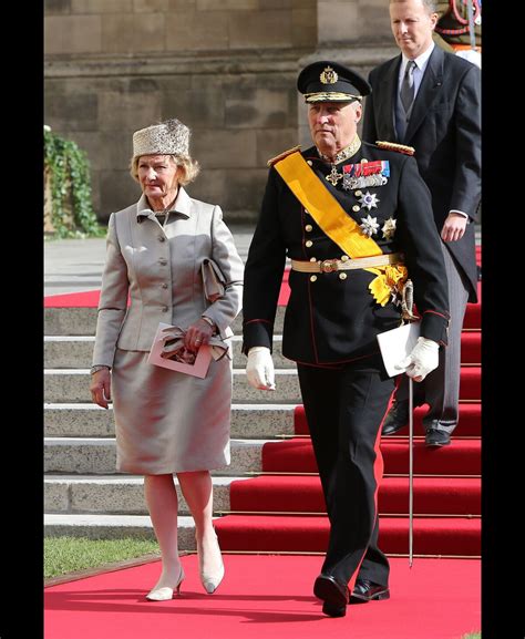 Photo Le Roi Harald V Et La Reine Sonja De Norv Ge Sortant De La