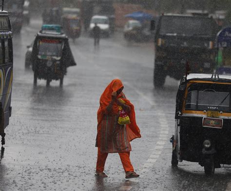 Rains Continue In Jammu And Kashmir Met Predicts More Daily Excelsior