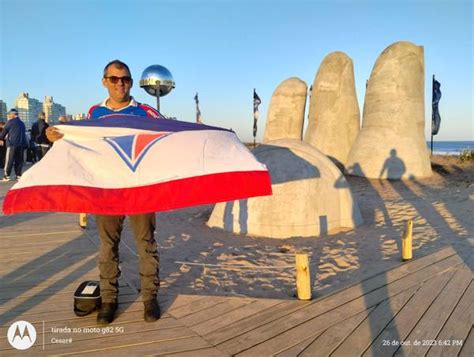 Torcedor do Fortaleza encara 5 mil km de moto e chega ao Uruguai após