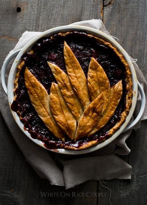 How to Make Leaf Pie Designs | Pie Crust Leaves for Holiday