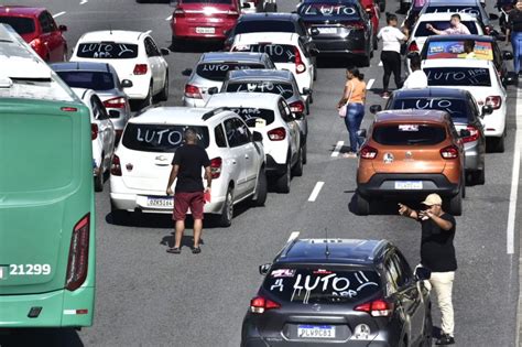 Protesto De Motoristas Por Aplicativo Chega Na Sede Da Uber Em Salvador