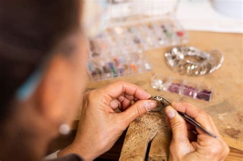 4 cursos de joyería para aprender a diseñar joyas